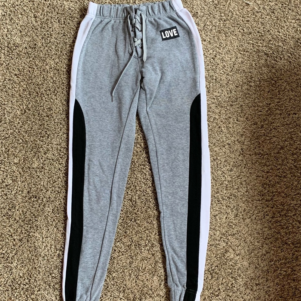 Women’s joggers
